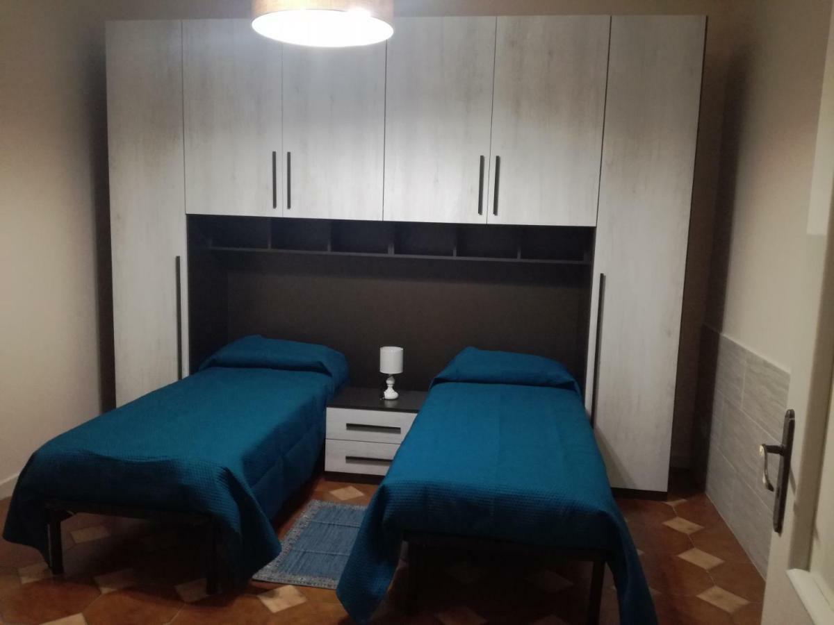 Casa Vacanza Petrulli Zafferana Etnea Buitenkant foto