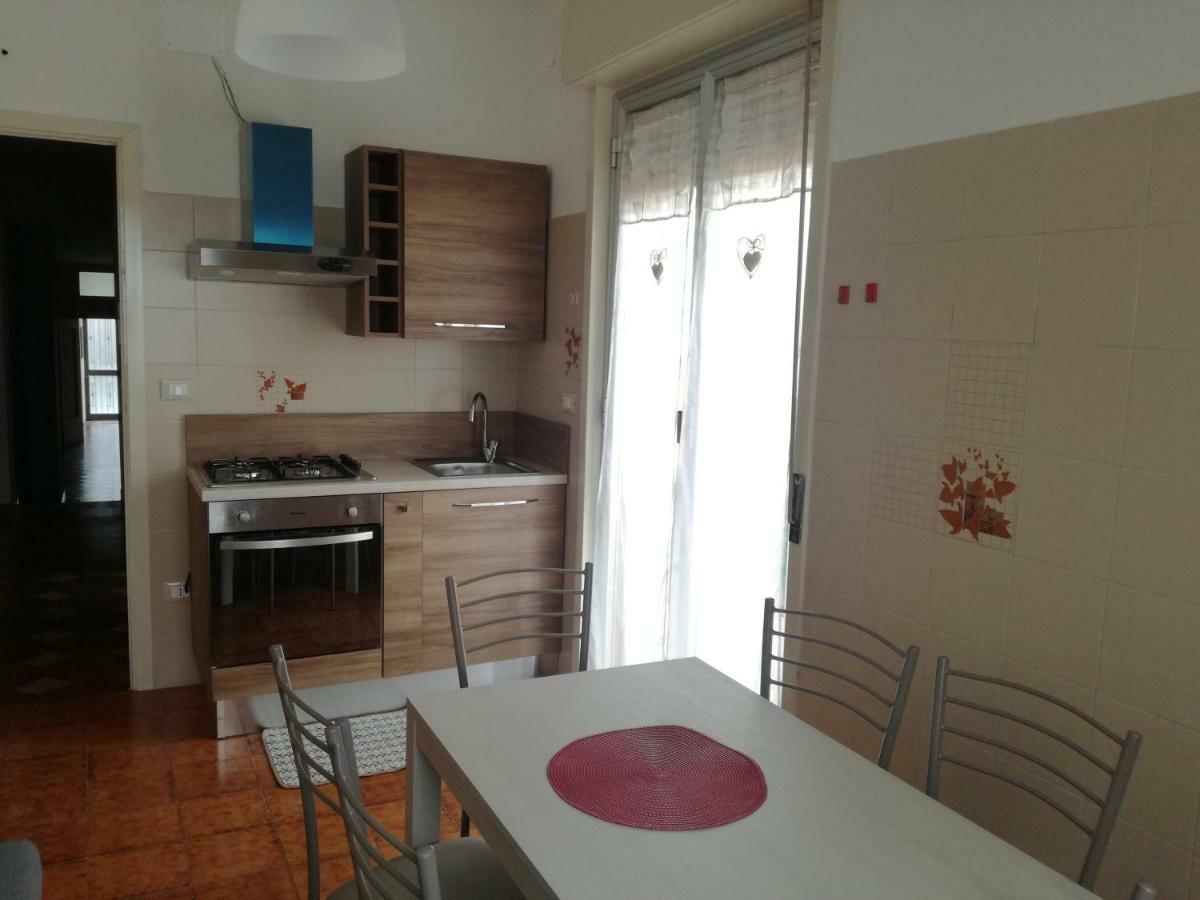 Casa Vacanza Petrulli Zafferana Etnea Buitenkant foto